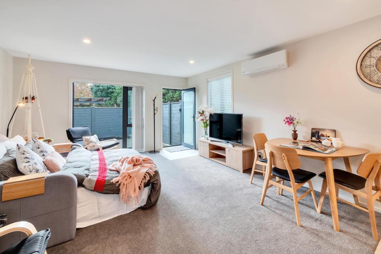 Greenwich Townhouse With Parking And Air-Con Auckland Exterior foto